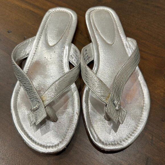 David Tate Shoes - David Tate Candy Flip Flop Sandals - Silver Leather - Size 7.5 WW